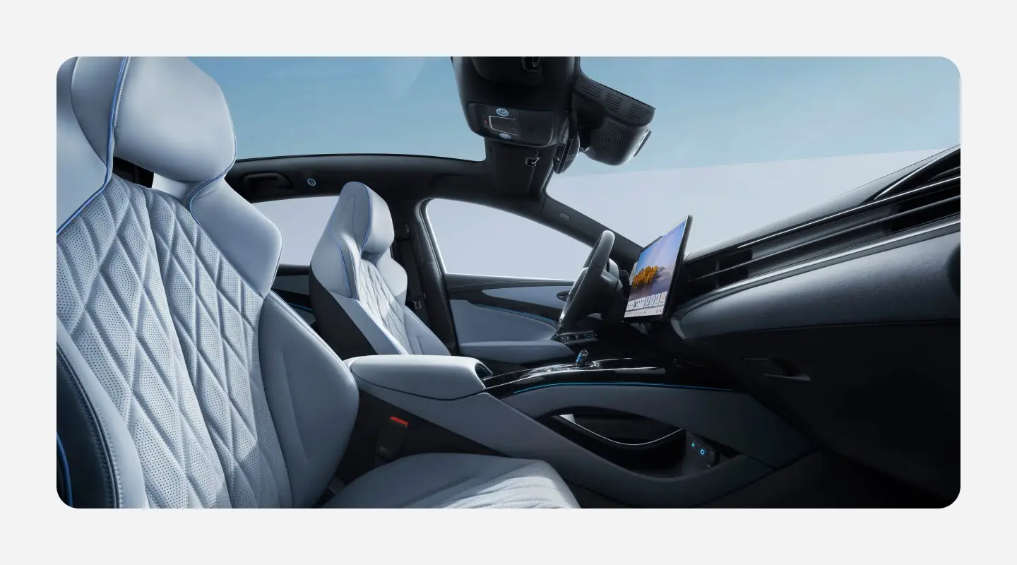 Integrirani športni sedeži