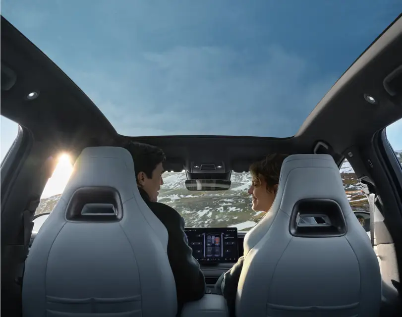 Panoramsko strešno okno z električnim zastiralom