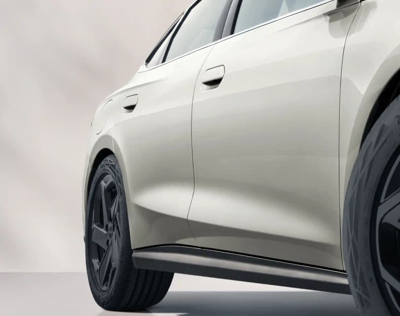 Dvojna bočna linija za dinamičen videz