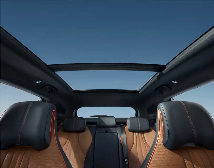 Svetlo in zračno panoramsko strešno okno